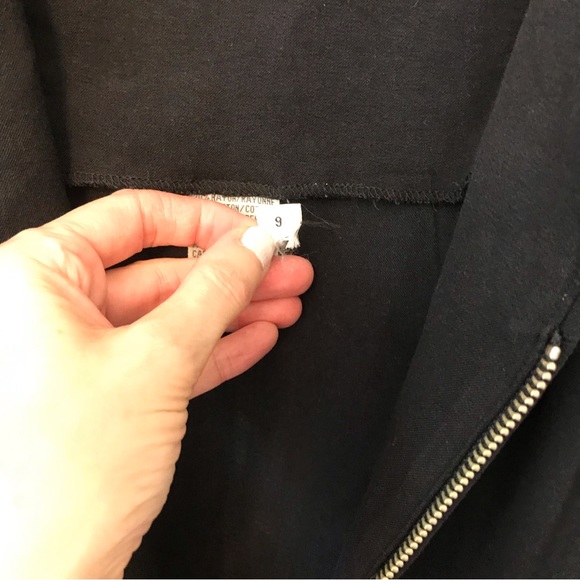 ANNE KLEIN | Vintage Black Sleeveless Top w/ Front Zipper & 3 Zipped Pockets - Picture 13 of 16